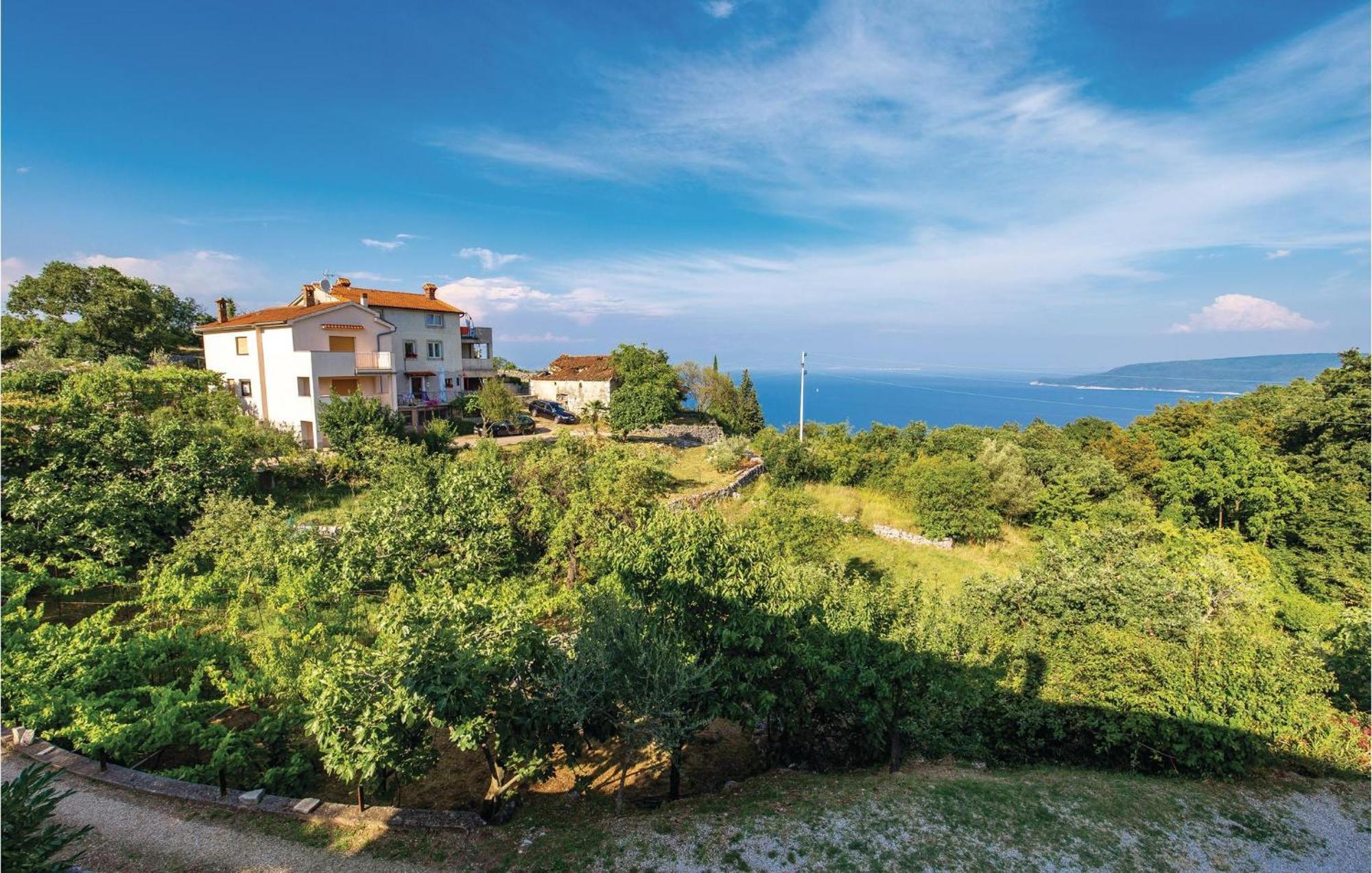 Lovely Apartment In Brsec With House Sea View 外观 照片
